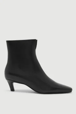 Charlotte Leather Boot^Assembly Label Outlet