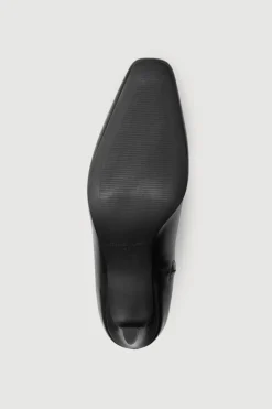 Charlotte Leather Boot^Assembly Label Outlet