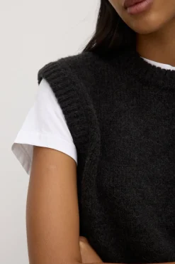 Everly Knit Vest^Assembly Label Clearance