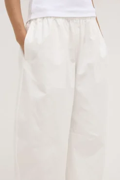 Lola Barrel Pant^Assembly Label New